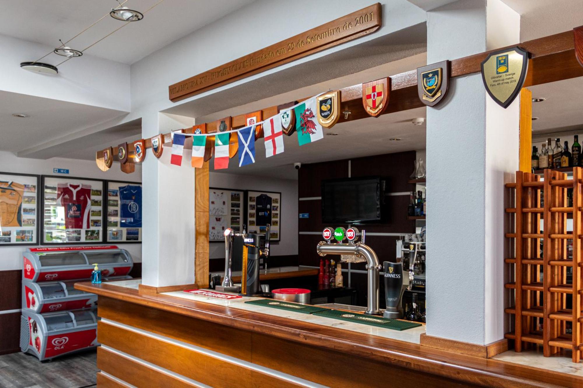 Browns Sports Resort ヴィラモウラ エクステリア 写真